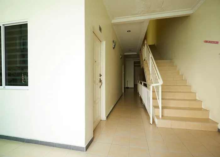 Gurney Inn George Town